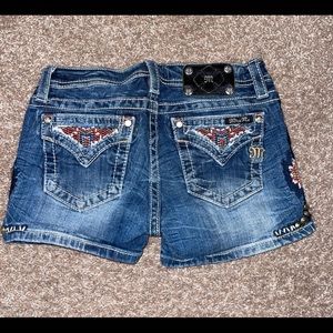 Size 25 Miss Me shorts